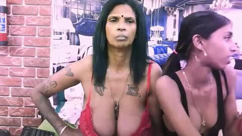 Snapshot of sexyva4u2luv chatting on November 2025 08:58:02 AM sexyva4u2luv online show from November 2025 08:58:02 AM