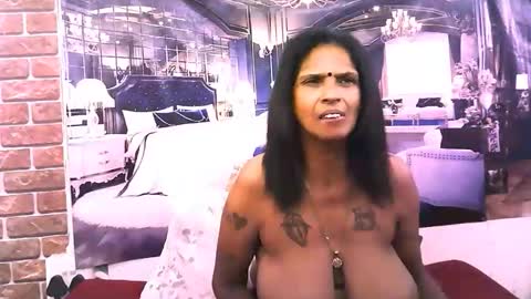 Snapshot of sexyva4u2luv chatting on November 2025 11:58:02 PM sexyva4u2luv online show from November 2025 11:58:02 PM