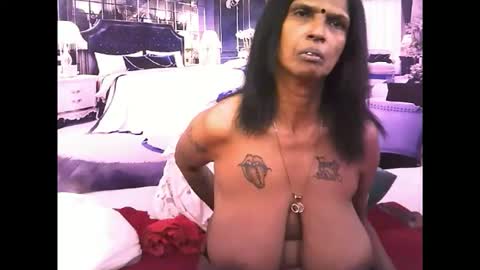 Snapshot of sexyva4u2luv chatting on November 2025 12:08:02 AM sexyva4u2luv online show from November 2025 12:08:02 AM