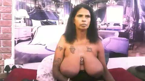 Snapshot of sexyva4u2luv chatting on November 2025 08:00:01 PM sexyva4u2luv online show from November 2025 08:00:01 PM