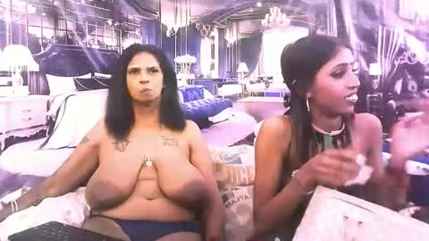 Snapshot of sexyva4u2luv chatting on December 2025 11:04:01 AM sexyva4u2luv online show from December 2025 11:04:01 AM