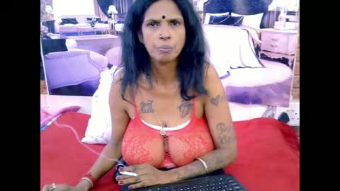 Snapshot of sexyva4u2luv chatting on June 2026 05:53:02 AM sexyva4u2luv online show from June 2026 05:53:02 AM