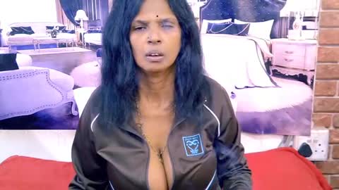 Snapshot of sexyva4u2luv chatting on July 2026 06:14:02 PM sexyva4u2luv online show from July 2026 06:14:02 PM