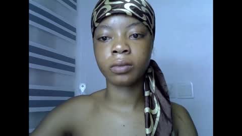 Snapshot of sexyxpeach chatting on December 2025 06:35:02 PM sexyxpeach online show from December 2025 06:35:02 PM