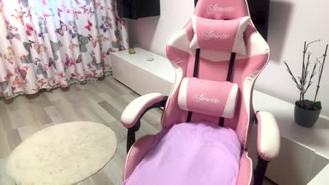 Snapshot of sexyycouple22 chatting on January 2025 09:08:01 AM Sexycouple online show from January 2025 09:08:01 AM