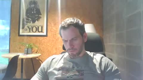 shad0w_hunter online show from December 2024 01:35:02 PM