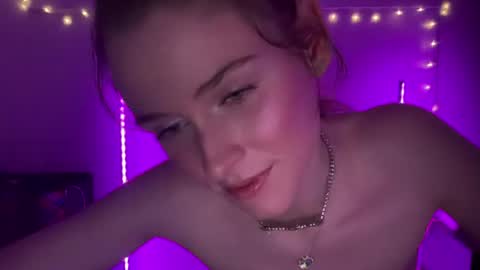 Snapshot of shadebabe chatting on July 2026 07:15:02 AM shadebabe online show from July 2026 07:15:02 AM