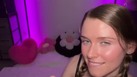 Snapshot of shadebabe chatting on July 2026 03:48:01 AM shadebabe online show from July 2026 03:48:01 AM