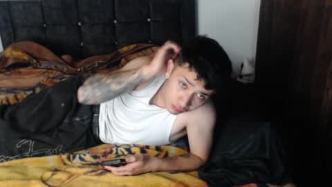 Snapshot of shadow_men_ chatting on April 2026 06:14:01 AM james online show from April 2026 06:14:01 AM