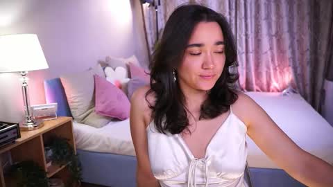 Lily  online show from December 2025 02:04:01 PM