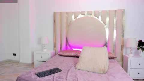 Snapshot of shainabonne chatting on February 2025 10:43:02 PM Shaina online show from February 2025 10:43:02 PM