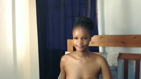 Snapshot of shakkiecam chatting on September 2025 02:32:01 PM Shaky online show from September 2025 02:32:01 PM