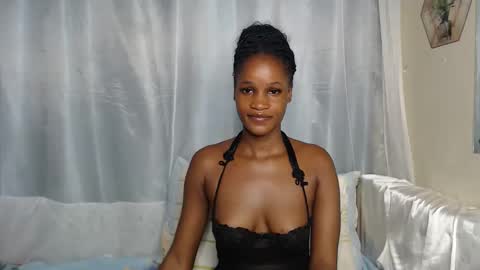 Snapshot of shakkiecam chatting on October 2025 08:12:01 AM Shaky online show from October 2025 08:12:01 AM