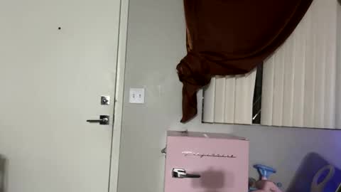 Shaman Woman online show from December 2024 05:04:01 AM