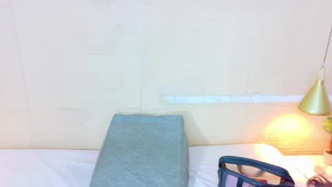 Catalina online show from April 2026 07:55:01 PM