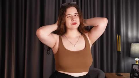 Snapshot of shandejarnett chatting on October 2025 11:28:01 AM Maya3 online show from October 2025 11:28:01 AM