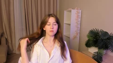 me name is Mia online show from April 2026 07:14:01 PM