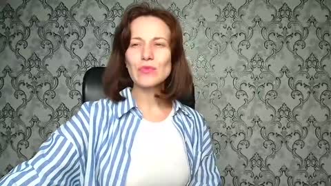 Shannen online show from November 2025 06:10:02 PM