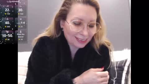 Shannon07 online show from December 2025 10:03:01 PM