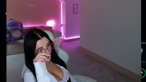 Snapshot of shannonblooms chatting on October 2025 03:35:02 PM Shanmais online show from October 2025 03:35:02 PM