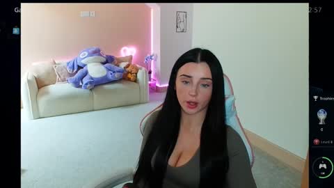 Snapshot of shannonblooms chatting on October 2025 11:57:02 AM Shanmais online show from October 2025 11:57:02 AM