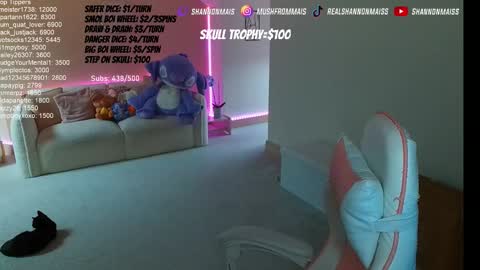 Snapshot of shannonblooms chatting on November 2025 11:21:02 AM Shanmais online show from November 2025 11:21:02 AM