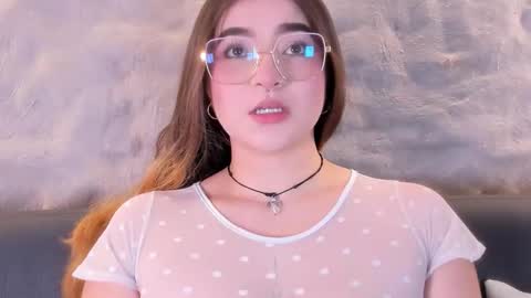 Shanntal  online show from February 2026 12:17:01 PM