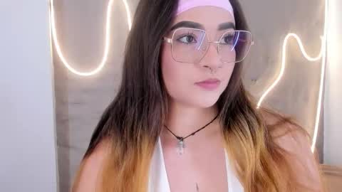 Shanntal  online show from March 2026 08:03:01 PM