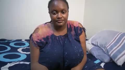 shanny_123 online show from February 2026 10:03:02 AM