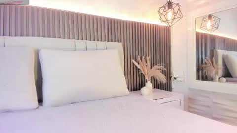 SHANON online show from October 2025 07:07:02 PM