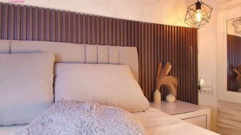 SHANON online show from November 2025 06:11:02 PM