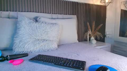 SHANON online show from March 2026 07:07:01 PM