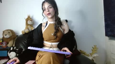 Shantal online show from March 2026 03:27:01 PM