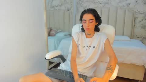 Shantal online show from October 2025 03:36:02 AM