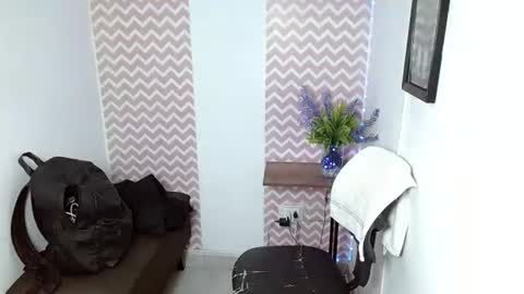 Snapshot of shantalcarson chatting on June 2026 05:24:02 PM Dayana online show from June 2026 05:24:02 PM