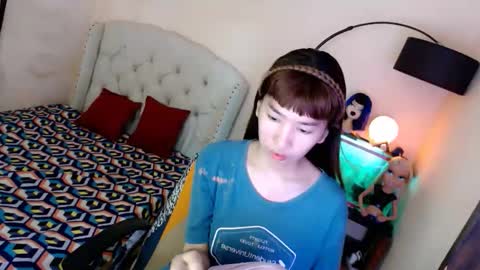 SHANTA FOX  s online show from November 2025 01:27:01 AM