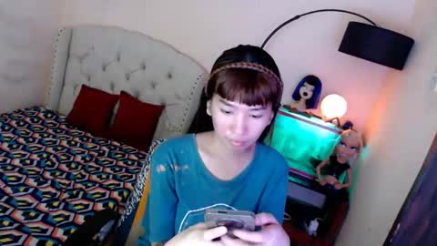 SHANTA FOX  s online show from November 2025 01:32:01 PM