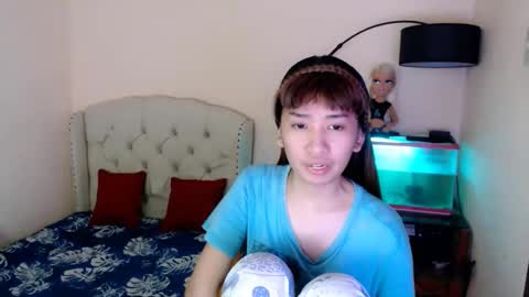 SHANTA FOX  s online show from March 2026 12:42:02 PM