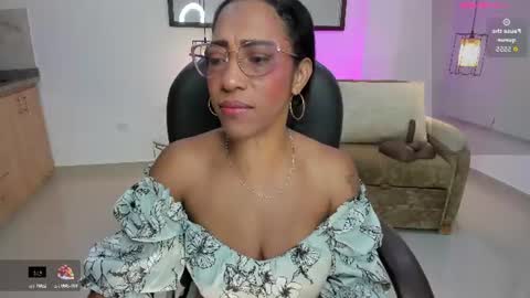 Snapshot of shantall_wills chatting on June 2026 10:47:02 AM Shantall wills online show from June 2026 10:47:02 AM
