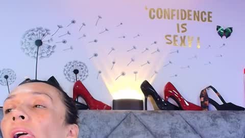 Snapshot of shantey_laurent chatting on January 2026 03:04:02 PM shantey online show from January 2026 03:04:02 PM