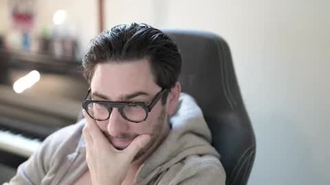 frenchy boy online show from December 2025 08:11:01 AM