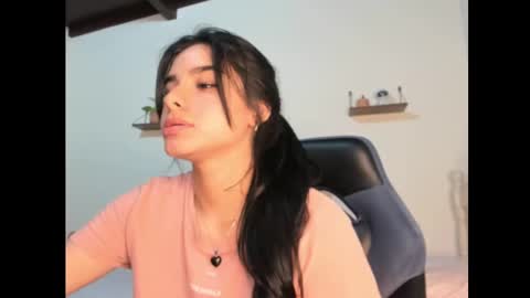 Snapshot of shara_jones chatting on December 2024 05:51:01 AM Sara online show from December 2024 05:51:01 AM