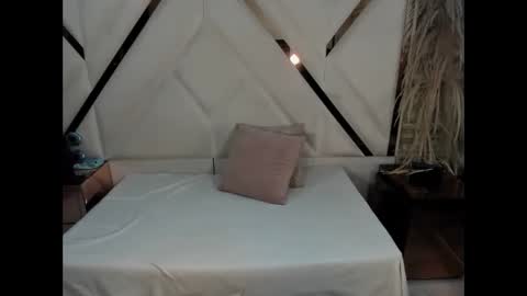 Shara Oz online show from February 2026 02:44:01 AM