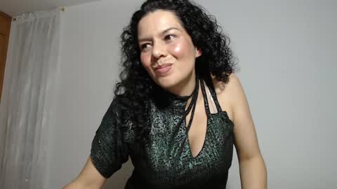 sharickleon11 online show from December 2024 12:02:01 AM