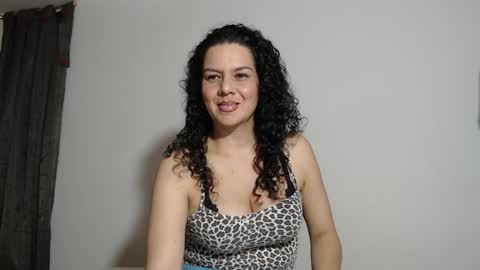 sharickleon11 online show from January 2025 01:05:02 AM