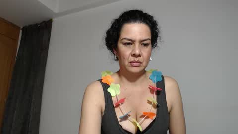 sharickleon11 online show from October 2025 12:44:02 AM