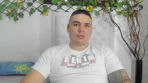 Snapshot of sharkmerlin chatting on October 2025 03:10:01 AM jhon deibyd online show from October 2025 03:10:01 AM