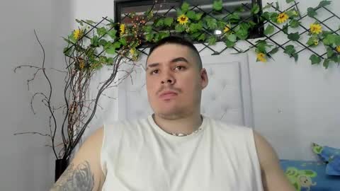 Snapshot of sharkmerlin chatting on October 2025 12:33:01 AM jhon deibyd online show from October 2025 12:33:01 AM