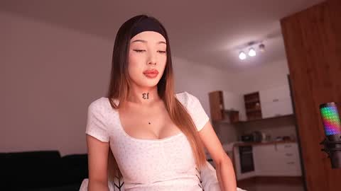 Snapshot of sharlin_13 chatting on October 2025 12:46:02 AM Sharlin online show from October 2025 12:46:02 AM