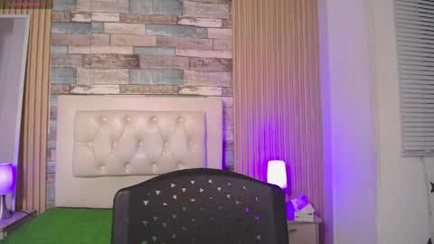 Snapshot of sharlot_hs chatting on June 2026 06:52:02 AM Sharlot online show from June 2026 06:52:02 AM